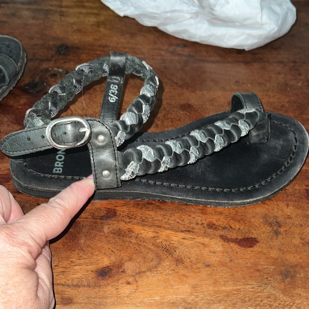 Bronx flat leather sandals, shoes, with silver buckle. Size 6/36, black & silver